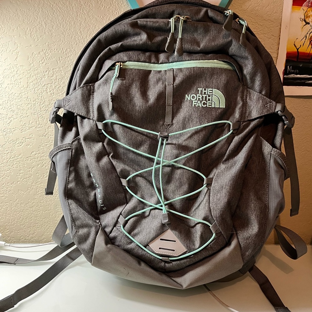 The North Face Borealis